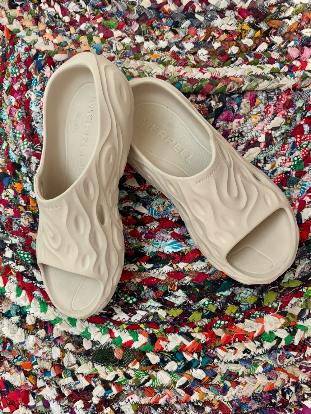 Merrell Women’s Recovery Slides. Size 9. Good condition
